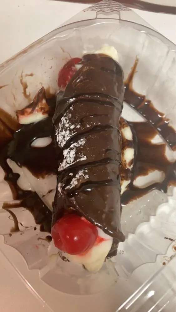 Cannoli Dipped in Chocolate